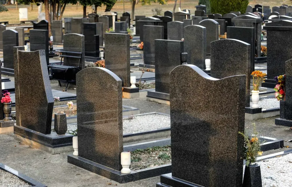 monuments funeraires